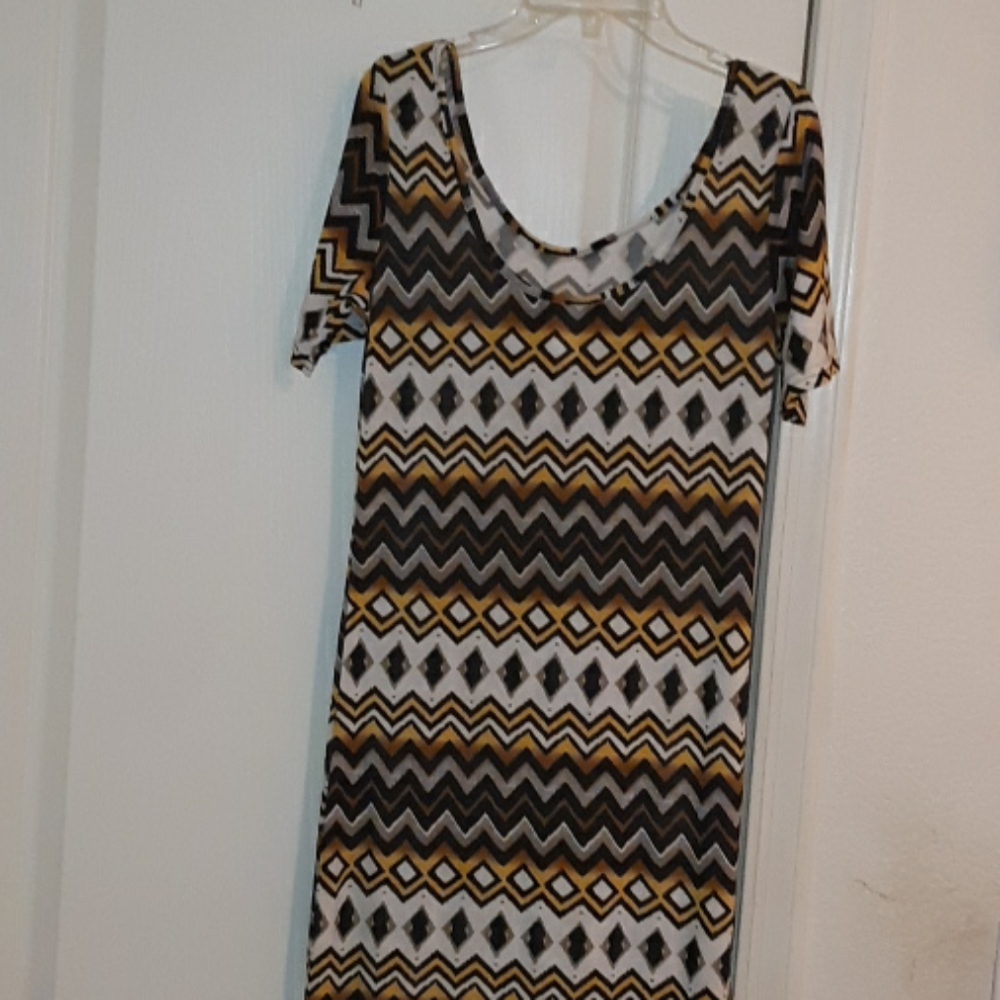 Dress - Picture 2 of 2